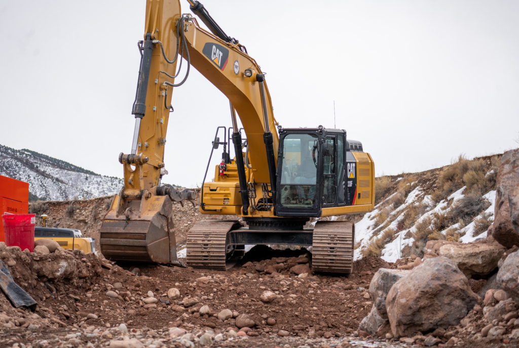 What Factors Determine the Best Earthmoving Equipment for a Project?