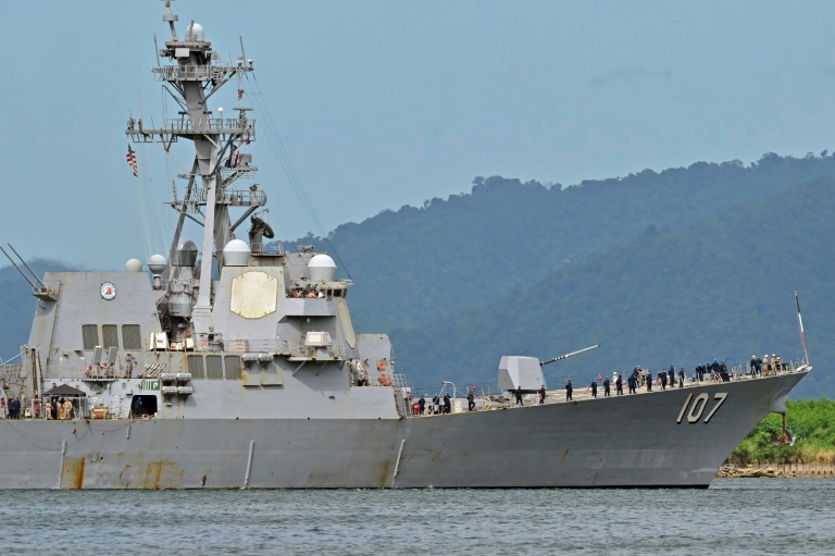 US warship arrives in Trinidad and Tobago, near Venezuela